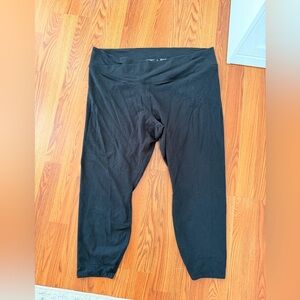 Old Navy Extra High Rise Leggings Go Dry